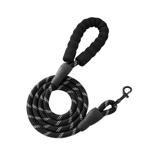 Heavy-duty rope dog leash with soft padded handle – strong, tangle-free, and ultra-comfortable.