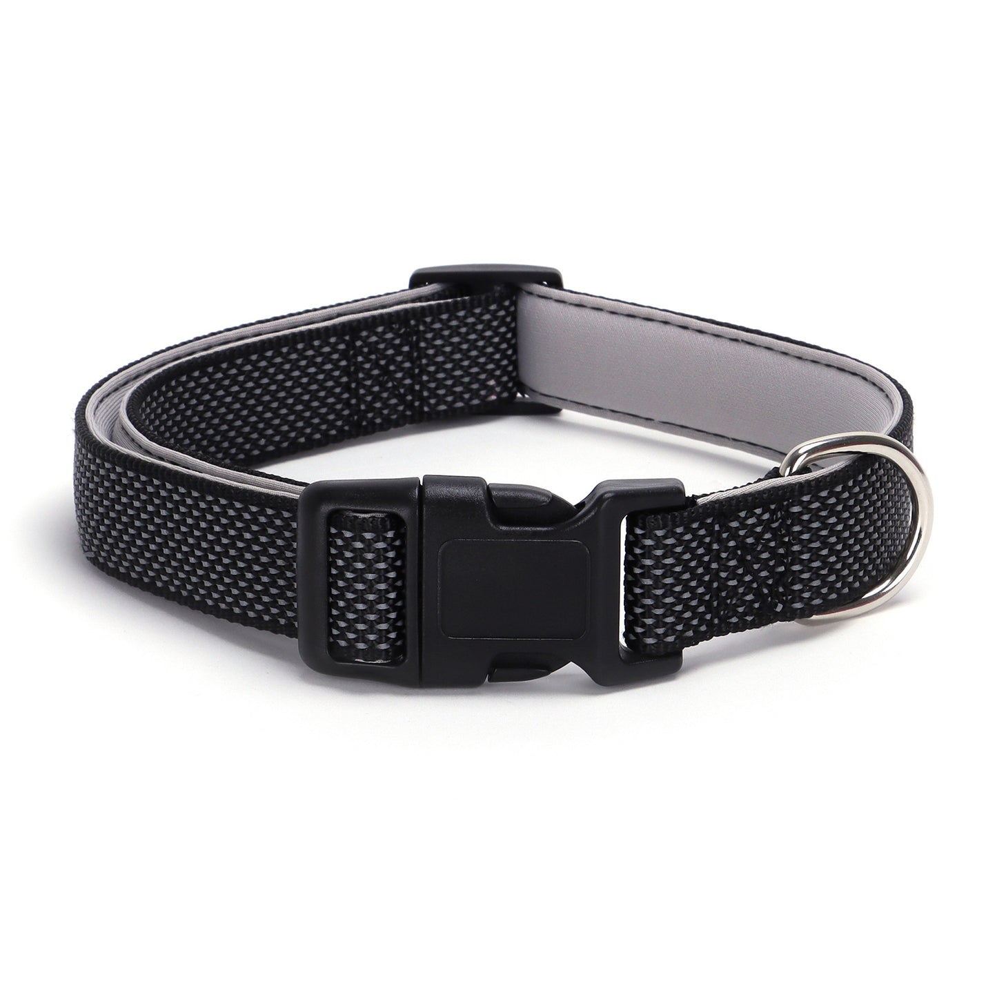 High-visibility reflective dog collar – safe, stylish, and perfect for night walks