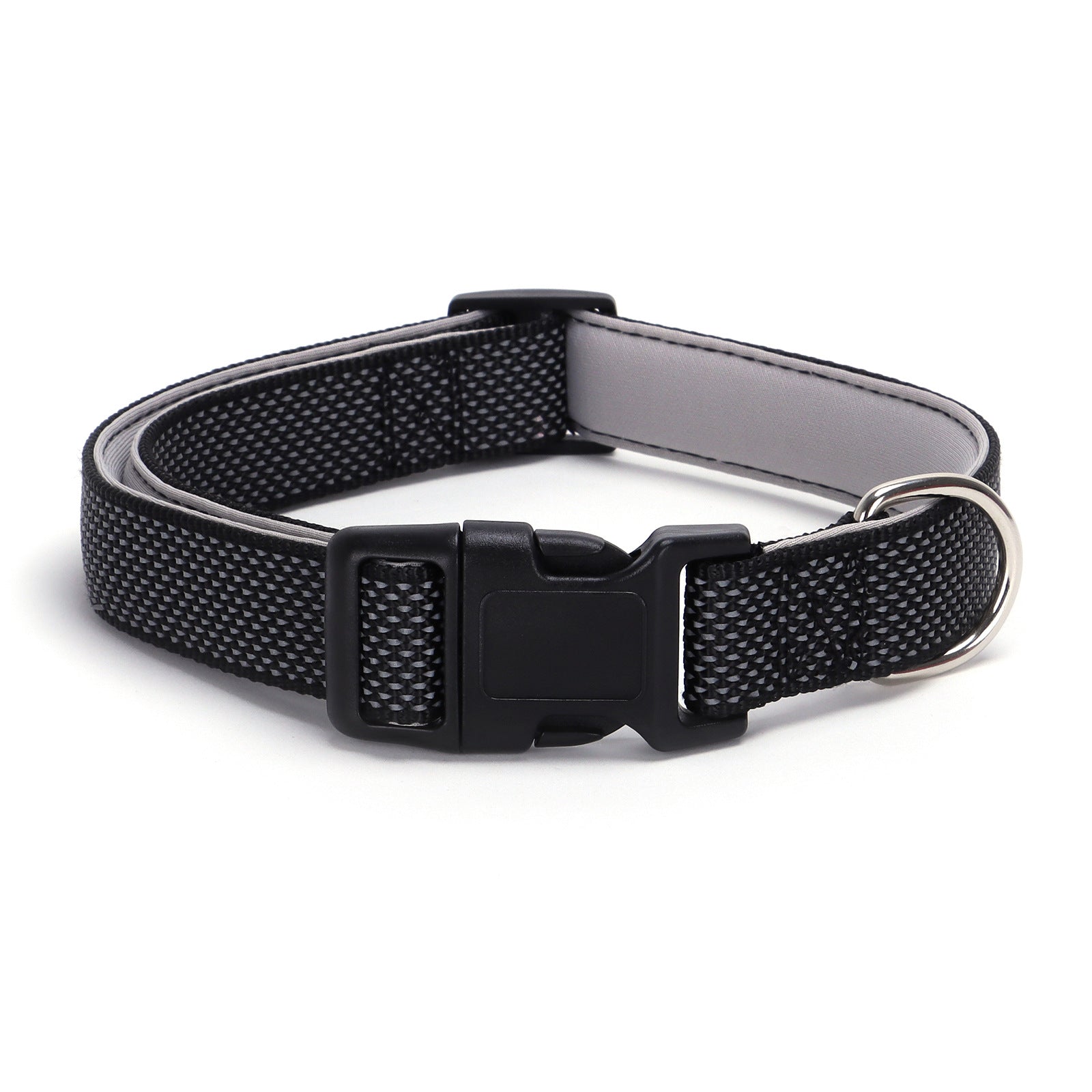 High-visibility reflective dog collar – safe, stylish, and perfect for night walks