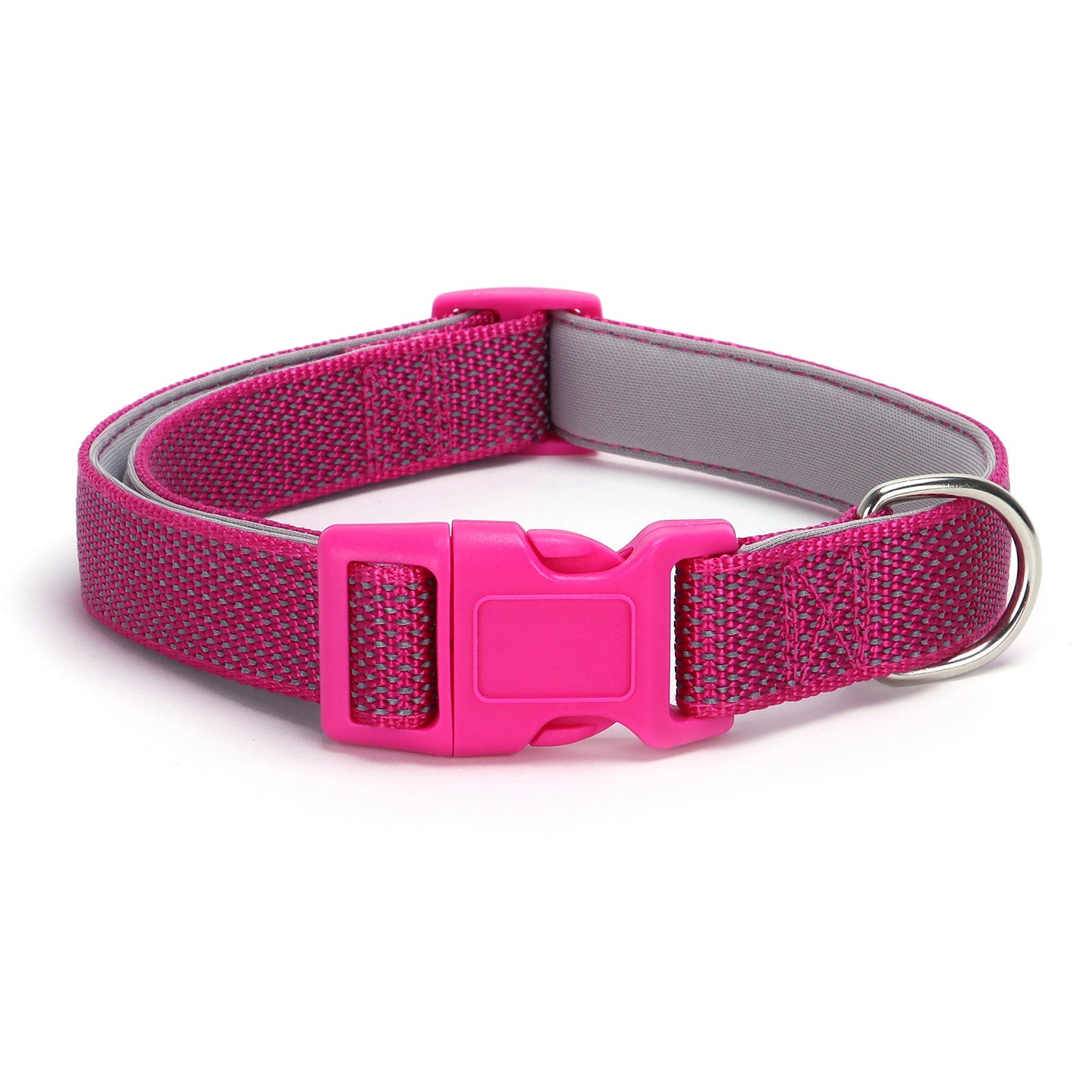 High-visibility reflective dog collar – safe, stylish, and perfect for night walks