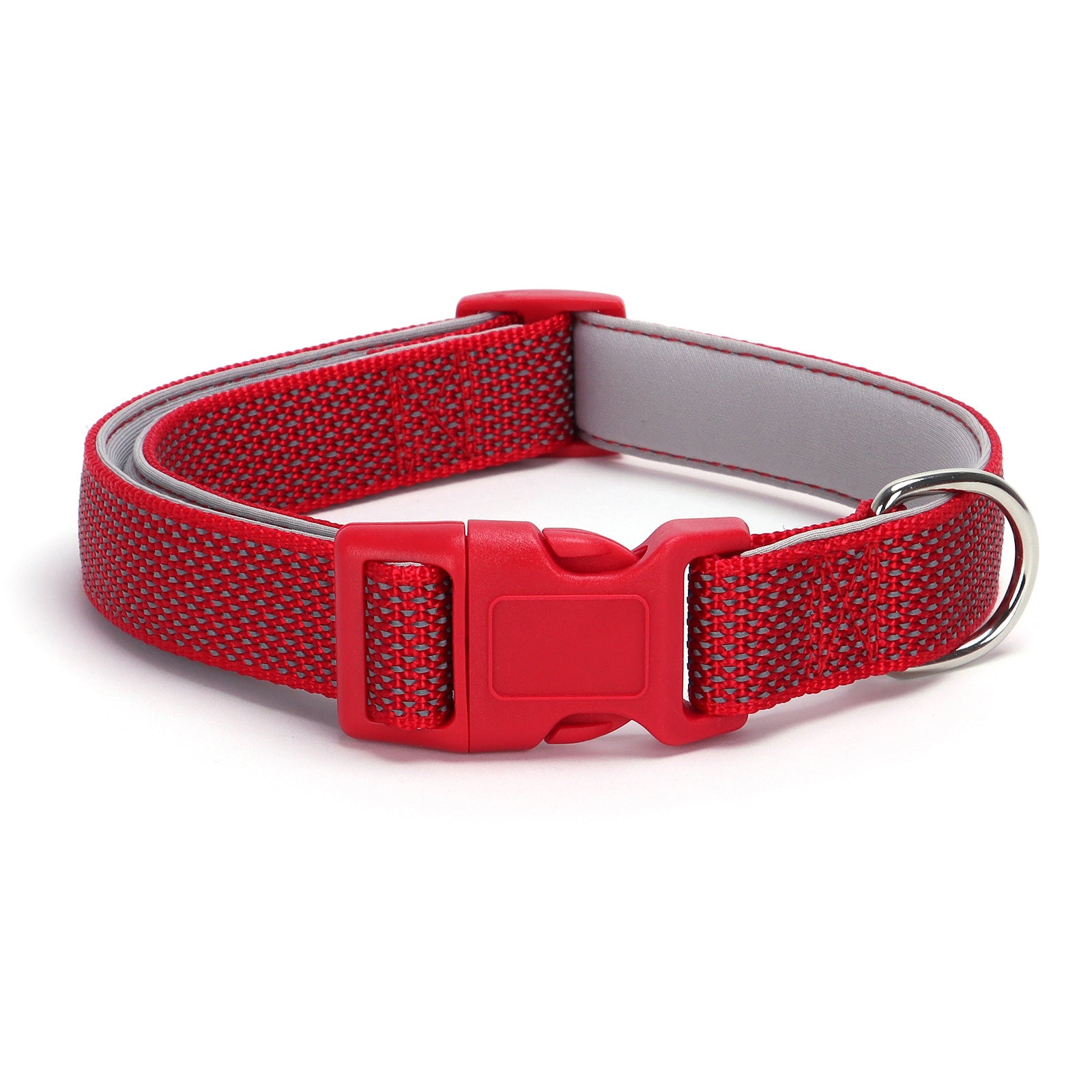 High-visibility reflective dog collar – safe, stylish, and perfect for night walks